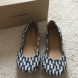 Lucky Brand Echo Ballet Flats in Arrows - size 11